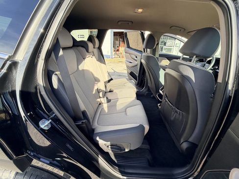 Used 2020 Hyundai Santa Fe SE w/ Cargo Package image 25