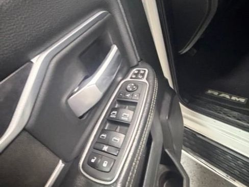 Used 2024 RAM 3500 Big Horn AWD/4WD image 13