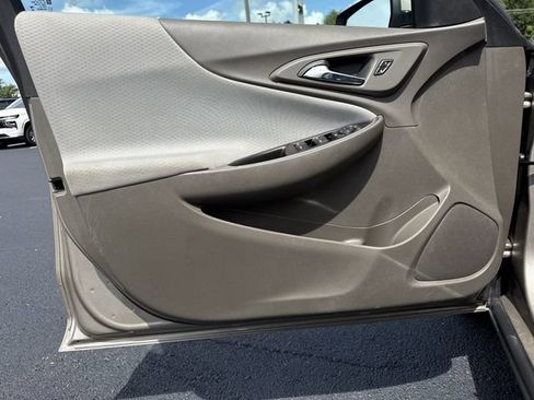 Used 2025 Chevrolet Malibu LT FWD image 29