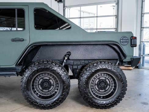 Used 2019 Jeep Wrangler Unlimited Sport S image 26