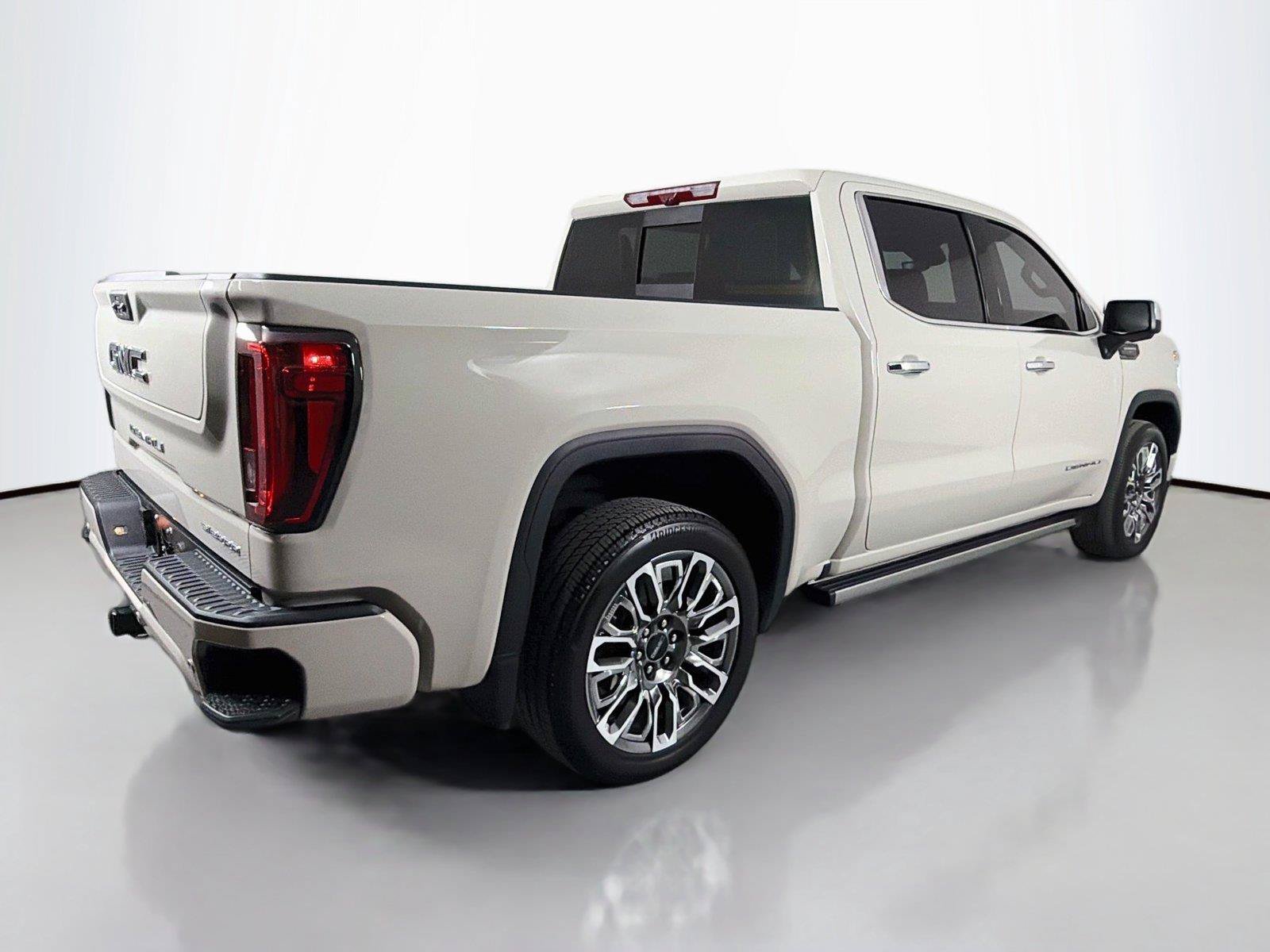 Used 2026 GMC Sierra 1500 Denali Ultimate AWD/4WD image 7