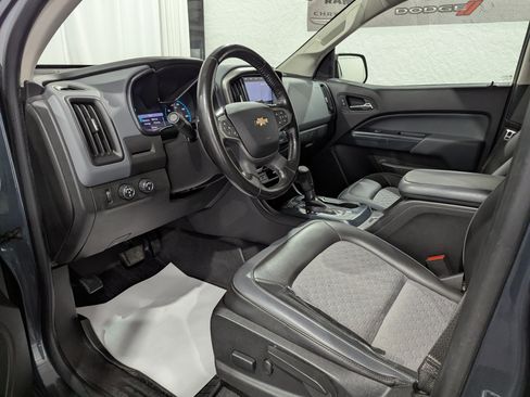 Used 2019 Chevrolet Colorado Z71 AWD/4WD image 15