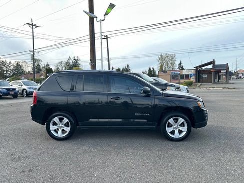 Used 2014 Jeep Compass Sport w/ Power Value Group image 4