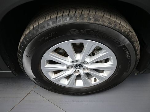 Certified 2025 Toyota Grand Highlander AWD image 13