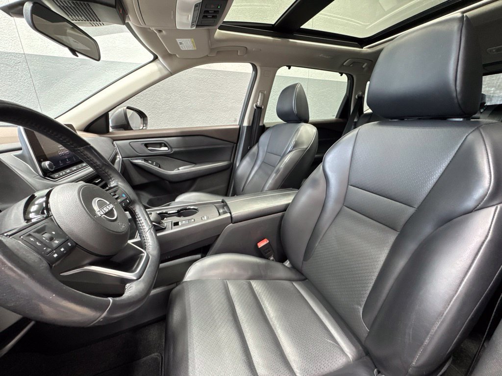 Used 2023 Nissan Rogue SV w/ SV Premium B Package FWD image 17