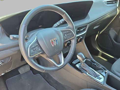 Used 2024 Buick Encore GX Preferred w/ Comfort Package FWD image 17