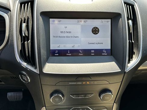 Used 2019 Ford Edge SEL w/ Equipment Group 201A image 17