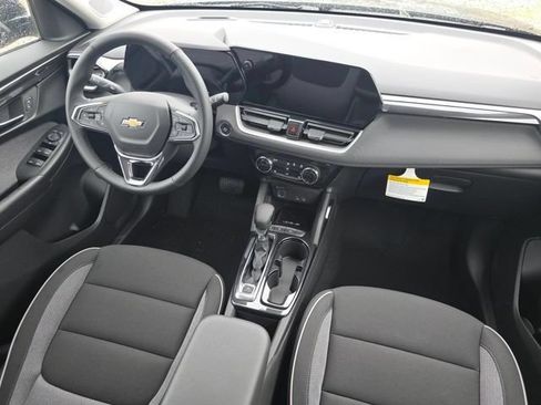 New 2026 Chevrolet TrailBlazer LT w/ Convenience Package FWD image 24