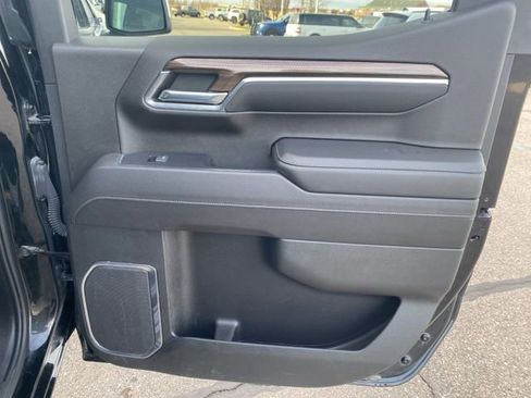 Used 2022 Chevrolet Silverado 1500 LT image 24