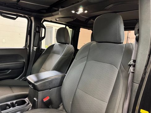 Used 2022 Jeep Wrangler Unlimited Sport AWD/4WD image 14