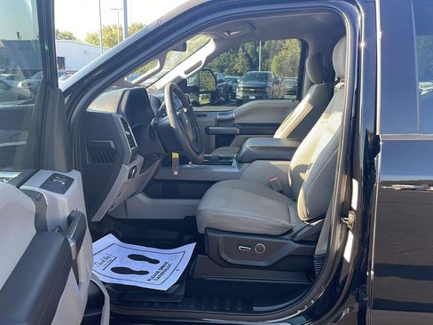 Used 2019 Ford F250 XLT w/ XLT Premium Package AWD/4WD image 10