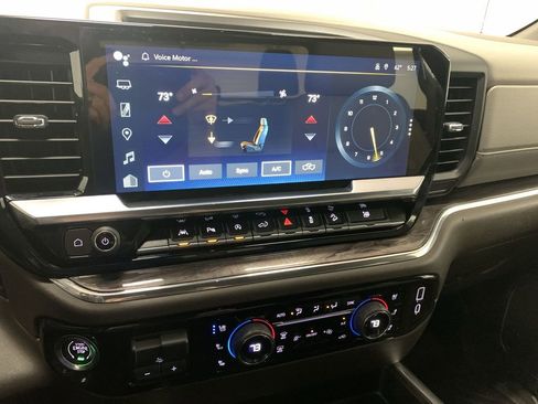 Used 2023 Chevrolet Silverado 1500 LTZ AWD/4WD image 57