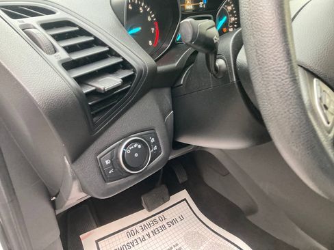 Used 2018 Ford Escape SE image 17