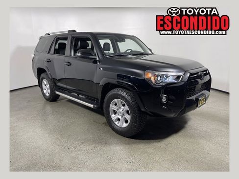 Certified 2022 Toyota 4Runner SR5 Premium image 1