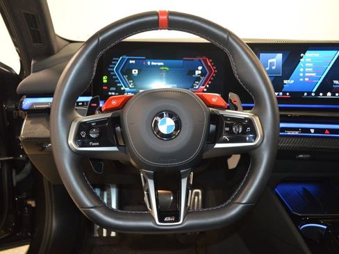 Used 2025 BMW M5 w/ Carbon Package image 20