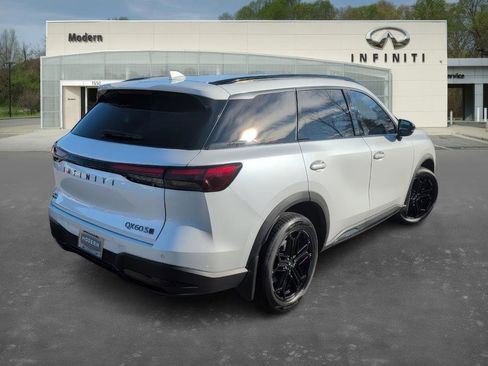 New 2026 INFINITI QX60 Sport image 5