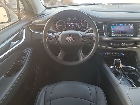 Used 2021 Buick Enclave Essence w/ Sound and Sites Package AWD/4WD image 15