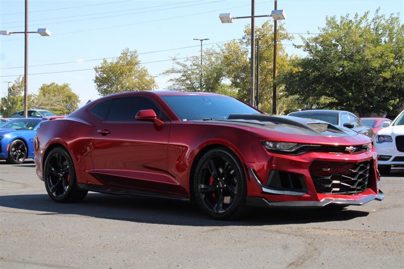 Used 2019 Chevrolet Camaro SS w/ LPO, Ground Effects Package RWD image 5