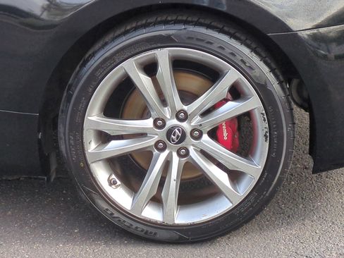 Used 2010 Hyundai Genesis 2.0T image 26