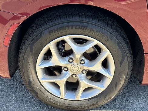 Used 2020 Chrysler Pacifica Limited image 16