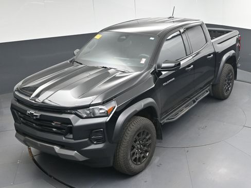 Used 2024 Chevrolet Colorado Trail Boss w/ Technology Package image 30