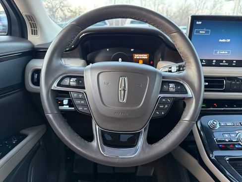 Used 2023 Lincoln Nautilus Reserve image 19