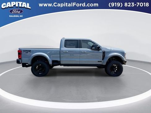 New 2026 Ford F250 Lariat w/ Black Appearance Package AWD/4WD image 9