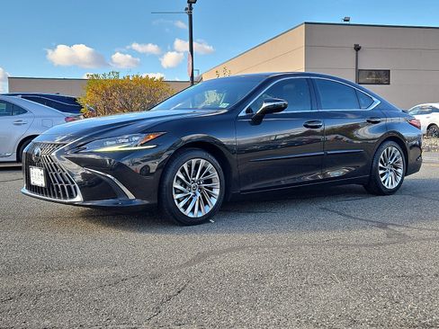 Certified 2022 Lexus ES 350 Ultra Luxury image 3