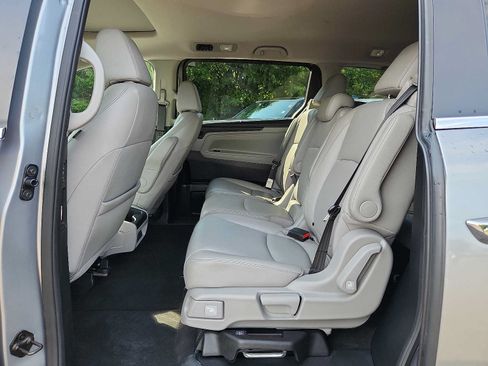 Used 2023 Honda Odyssey EX-L image 10