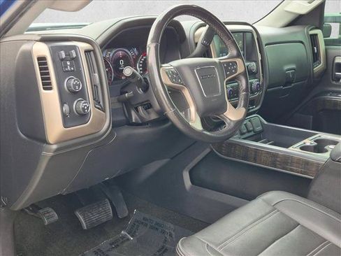 Used 2016 GMC Sierra 2500 Denali w/ Duramax Plus Package AWD/4WD image 9