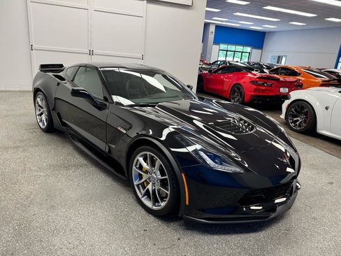 Used 2019 Chevrolet Corvette Z06 RWD image 35