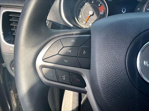 Used 2019 Jeep Cherokee Limited image 19