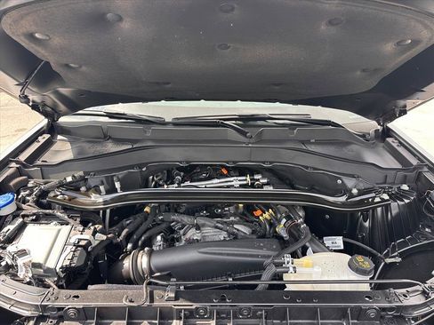 Certified 2025 Ford Explorer ST-Line w/ ST-Line Street Pack image 29