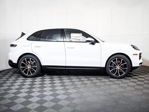 New 2026 Porsche Cayenne image 9