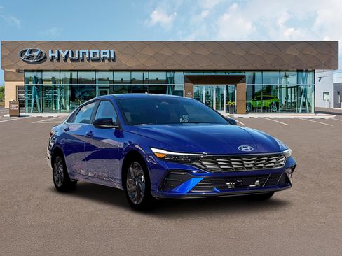 New 2026 Hyundai Elantra SEL Sport Premium FWD image 11