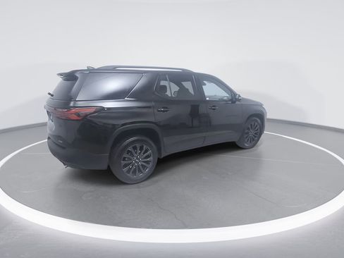 Used 2023 Chevrolet Traverse RS image 7