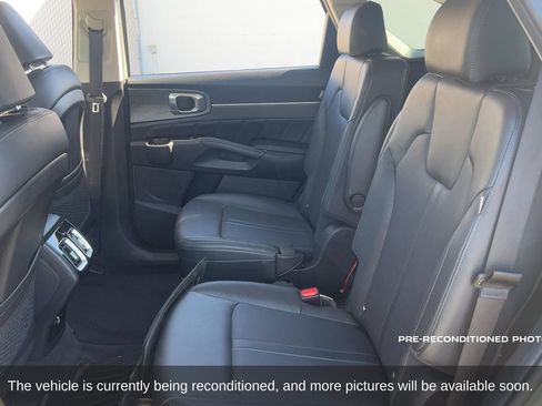 Used 2024 Kia Sorento SX AWD/4WD image 12