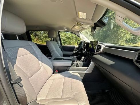 Used 2022 Toyota Tundra Limited AWD/4WD image 24