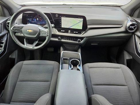 Used 2025 Chevrolet Equinox LT FWD image 17