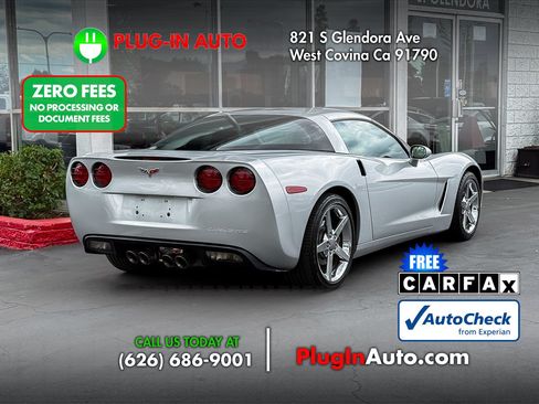Used 2012 Chevrolet Corvette Coupe w/ 2LT Preferred Equipment Group RWD image 4