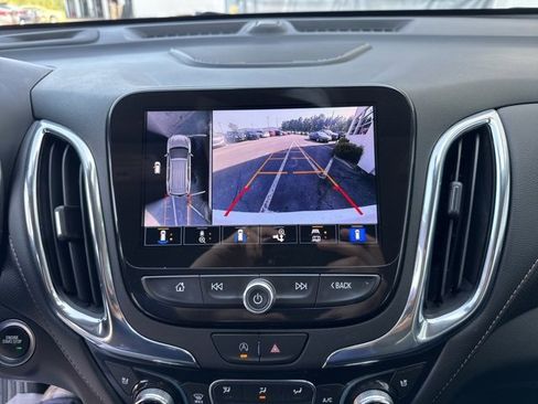 Used 2022 Chevrolet Equinox Premier image 19