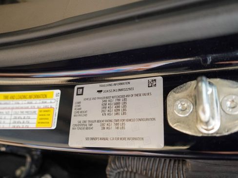 Used 2021 GMC Yukon XL Denali w/ Denali Premium Package AWD/4WD image 39