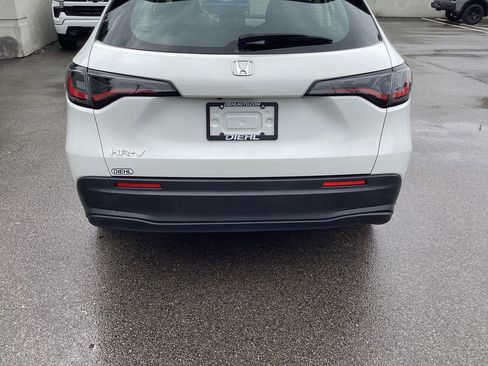 Used 2023 Honda HR-V LX image 21