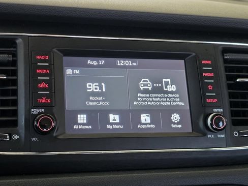 Used 2020 Kia Sedona L FWD image 15