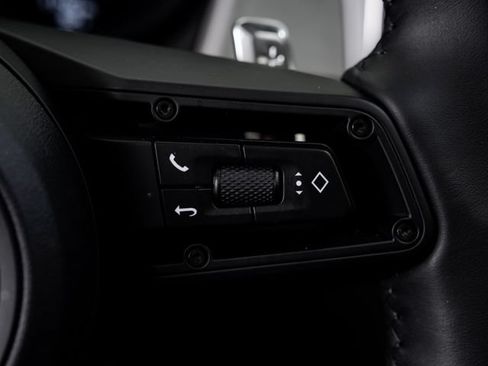 Certified 2026 Porsche Macan AWD/4WD image 15