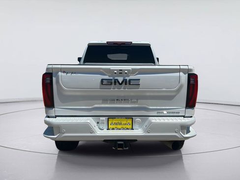 Used 2024 GMC Sierra 2500 Denali Ultimate AWD/4WD image 5