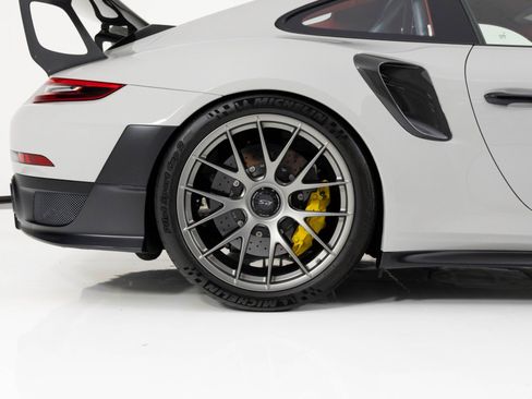 Used 2018 Porsche 911 GT2 RS image 12