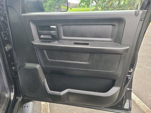 Used 2019 RAM 1500 Express w/ Wheel & Sound Group AWD/4WD image 9