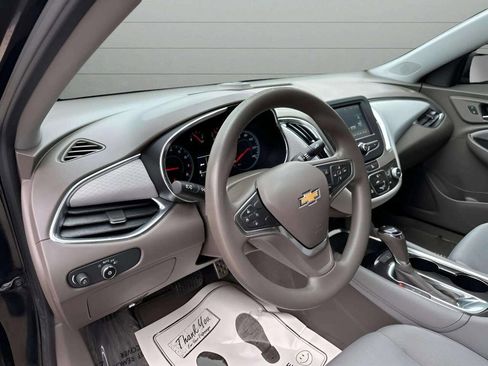 Used 2017 Chevrolet Malibu LT w/ LPO, Convenience Package 2 image 11