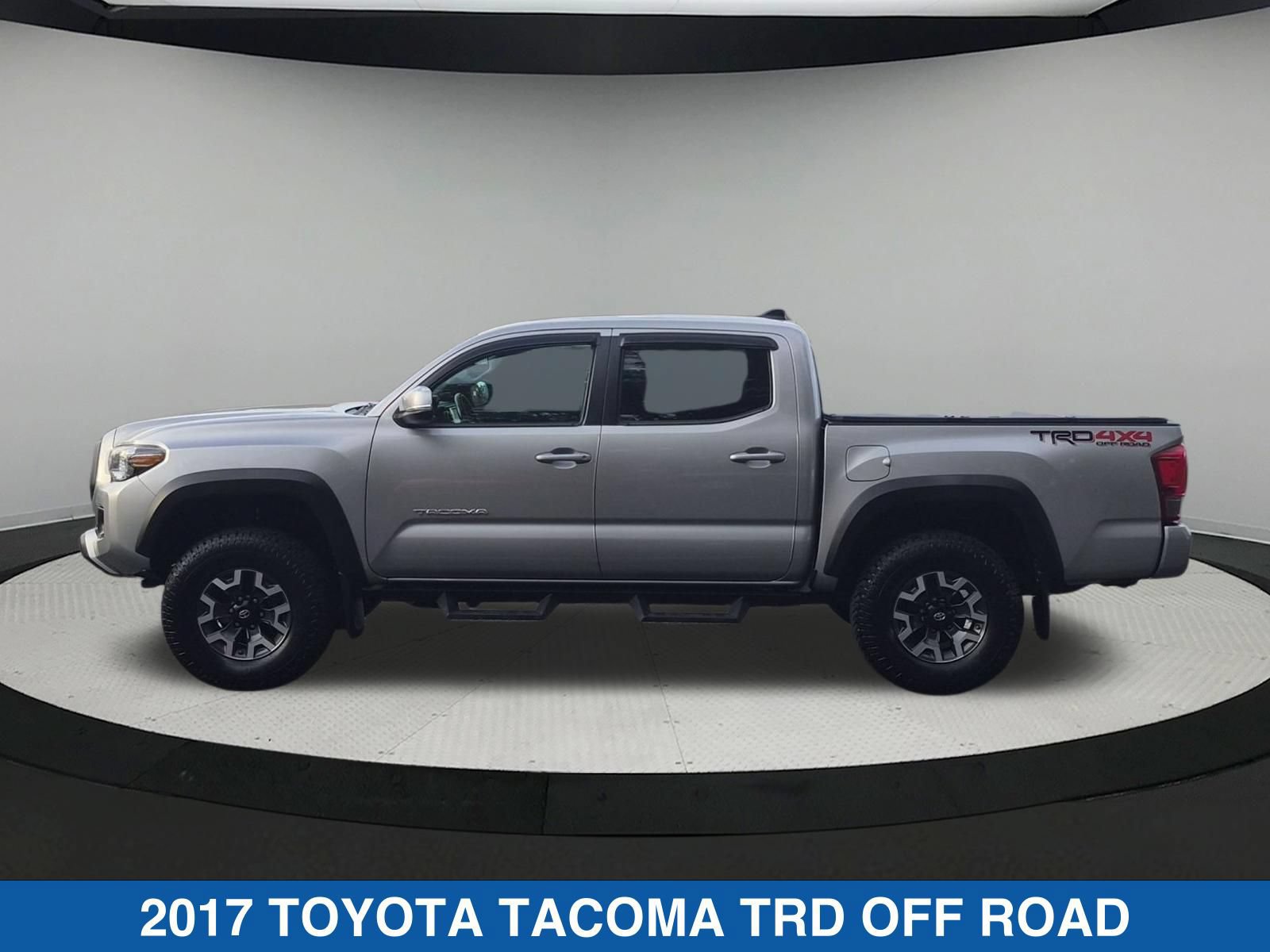 Used 2017 Toyota Tacoma TRD Off-Road AWD/4WD image 7